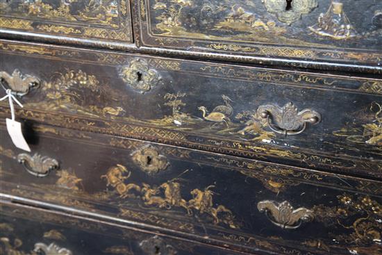An early 18th century black Japanned and gilt decorated chest of drawers, width 3ft 5.5ins, height 2ft 10ins, depth 1ft 9.5ins